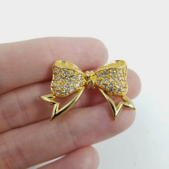 Vintage Rhinestone Encrusted Bow Shape Brooch Gold Tone Lapel Pin, Festive - Picture 5 of 6